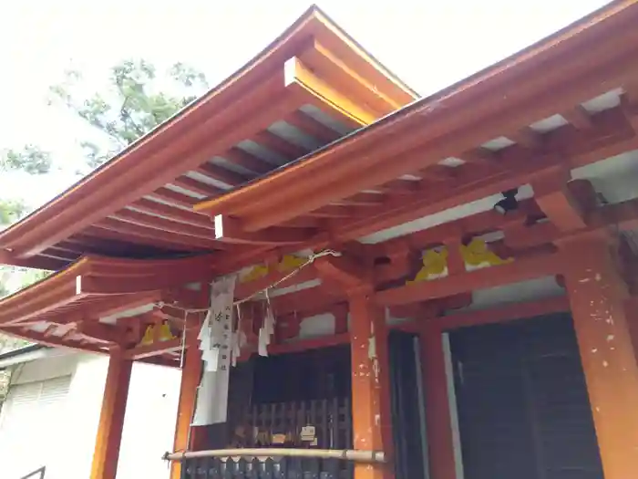 雷神社の本殿