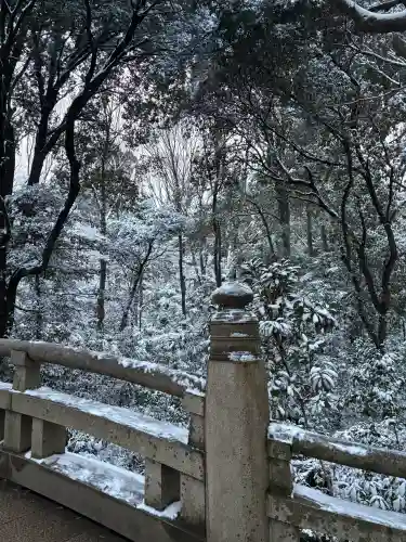 明治神宮の{uncategorized: "未分類", other: "その他", undefined: "問題あり", building: "その他建物", grave: "お墓", sacred_gate: "鳥居", guardian: "狛犬", statue: "像", buddha: "仏像", history: "歴史", nature: "自然", garden: "庭園", animal: "動物", pagoda: "塔", temizu: "手水舎", mountain_gate: "山門・神門", sanctuary: "本殿・本堂", subordinate: "末社・摂社", art: "芸術", scenery: "景色", jizo: "地蔵", ema: "絵馬", goshuin: "御朱印", omikuji: "おみくじ", items: "授与品その他", amulet: "お守り", goshuincho: "御朱印帳", eats: "食事", festival: "お祭り", votive_dance: "神楽", shichigosan: "七五三参", wedding: "結婚式", experience: "体験その他", initially: "初詣", around: "周辺", anti_infection: "感染症対策"}