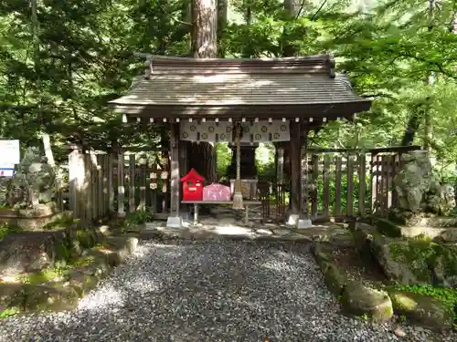 穂高神社奥宮の本殿