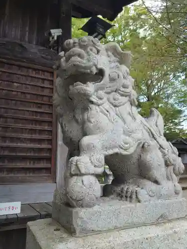 淺間神社（忍野八海）の狛犬