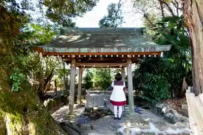 上地八幡宮の手水舎