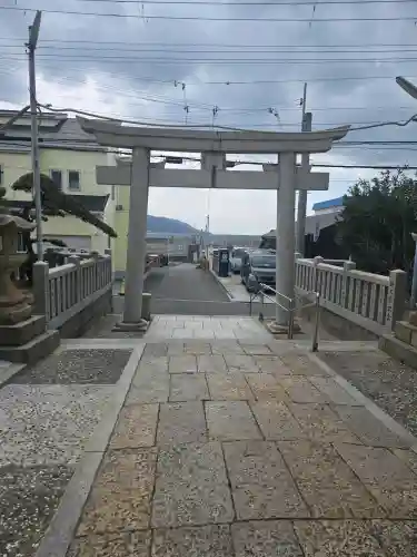舞子六神社／まいこむの宮の{uncategorized: "未分類", other: "その他", undefined: "問題あり", building: "その他建物", grave: "お墓", sacred_gate: "鳥居", guardian: "狛犬", statue: "像", buddha: "仏像", history: "歴史", nature: "自然", garden: "庭園", animal: "動物", pagoda: "塔", temizu: "手水舎", mountain_gate: "山門・神門", sanctuary: "本殿・本堂", subordinate: "末社・摂社", art: "芸術", scenery: "景色", jizo: "地蔵", ema: "絵馬", goshuin: "御朱印", omikuji: "おみくじ", items: "授与品その他", amulet: "お守り", goshuincho: "御朱印帳", eats: "食事", festival: "お祭り", votive_dance: "神楽", shichigosan: "七五三参", wedding: "結婚式", experience: "体験その他", initially: "初詣", around: "周辺", anti_infection: "感染症対策"}