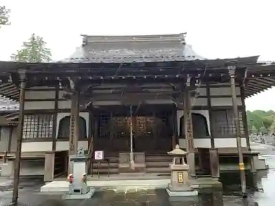 赤門の寺　法蔵寺の本殿