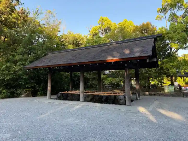 伊勢神宮外宮(豊受大神宮)の{uncategorized: "未分類", other: "その他", undefined: "問題あり", building: "その他建物", grave: "お墓", sacred_gate: "鳥居", guardian: "狛犬", statue: "像", buddha: "仏像", history: "歴史", nature: "自然", garden: "庭園", animal: "動物", pagoda: "塔", temizu: "手水舎", mountain_gate: "山門・神門", sanctuary: "本殿・本堂", subordinate: "末社・摂社", art: "芸術", scenery: "景色", jizo: "地蔵", ema: "絵馬", goshuin: "御朱印", omikuji: "おみくじ", items: "授与品その他", amulet: "お守り", goshuincho: "御朱印帳", eats: "食事", festival: "お祭り", votive_dance: "神楽", shichigosan: "七五三参", wedding: "結婚式", experience: "体験その他", initially: "初詣", around: "周辺", anti_infection: "感染症対策"}
