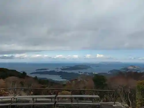 金剛證寺の{uncategorized: "未分類", other: "その他", undefined: "問題あり", building: "その他建物", grave: "お墓", sacred_gate: "鳥居", guardian: "狛犬", statue: "像", buddha: "仏像", history: "歴史", nature: "自然", garden: "庭園", animal: "動物", pagoda: "塔", temizu: "手水舎", mountain_gate: "山門・神門", sanctuary: "本殿・本堂", subordinate: "末社・摂社", art: "芸術", scenery: "景色", jizo: "地蔵", ema: "絵馬", goshuin: "御朱印", omikuji: "おみくじ", items: "授与品その他", amulet: "お守り", goshuincho: "御朱印帳", eats: "食事", festival: "お祭り", votive_dance: "神楽", shichigosan: "七五三参", wedding: "結婚式", experience: "体験その他", initially: "初詣", around: "周辺", anti_infection: "感染症対策"}