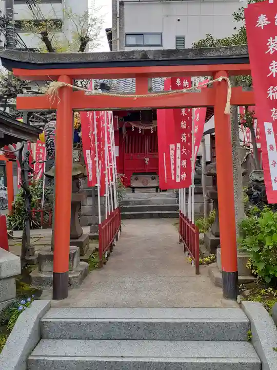 装束稲荷神社(王子稲荷神社境外摂社)の鳥居