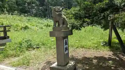 忠類神社の狛犬