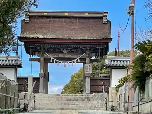 賀茂神社の{uncategorized: "未分類", other: "その他", undefined: "問題あり", building: "その他建物", grave: "お墓", sacred_gate: "鳥居", guardian: "狛犬", statue: "像", buddha: "仏像", history: "歴史", nature: "自然", garden: "庭園", animal: "動物", pagoda: "塔", temizu: "手水舎", mountain_gate: "山門・神門", sanctuary: "本殿・本堂", subordinate: "末社・摂社", art: "芸術", scenery: "景色", jizo: "地蔵", ema: "絵馬", goshuin: "御朱印", omikuji: "おみくじ", items: "授与品その他", amulet: "お守り", goshuincho: "御朱印帳", eats: "食事", festival: "お祭り", votive_dance: "神楽", shichigosan: "七五三参", wedding: "結婚式", experience: "体験その他", initially: "初詣", around: "周辺", anti_infection: "感染症対策"}
