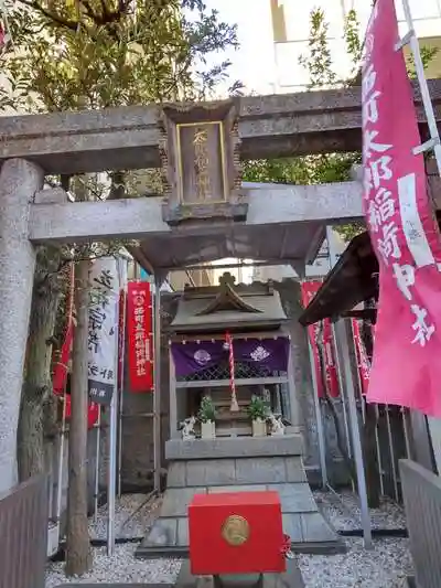 太郎稲荷神社の鳥居