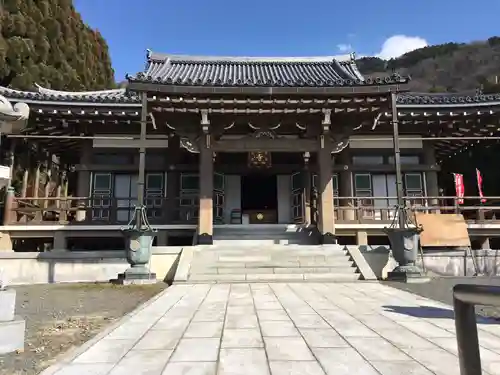 笠原寺の本殿・本堂