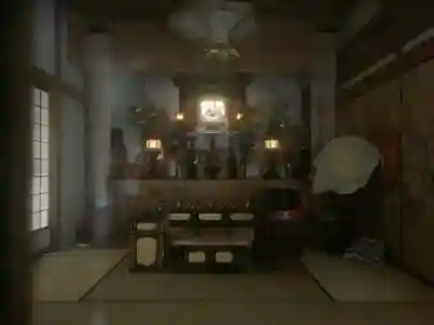 泉蔵院の本殿・本堂