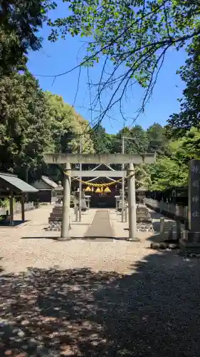 神明神社の{uncategorized: "未分類", other: "その他", undefined: "問題あり", building: "その他建物", grave: "お墓", sacred_gate: "鳥居", guardian: "狛犬", statue: "像", buddha: "仏像", history: "歴史", nature: "自然", garden: "庭園", animal: "動物", pagoda: "塔", temizu: "手水舎", mountain_gate: "山門・神門", sanctuary: "本殿・本堂", subordinate: "末社・摂社", art: "芸術", scenery: "景色", jizo: "地蔵", ema: "絵馬", goshuin: "御朱印", omikuji: "おみくじ", items: "授与品その他", amulet: "お守り", goshuincho: "御朱印帳", eats: "食事", festival: "お祭り", votive_dance: "神楽", shichigosan: "七五三参", wedding: "結婚式", experience: "体験その他", initially: "初詣", around: "周辺", anti_infection: "感染症対策"}