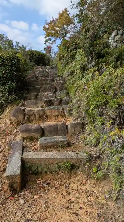 後深草天皇皇子 性仁親王墓・文覚上人墓(京都府)