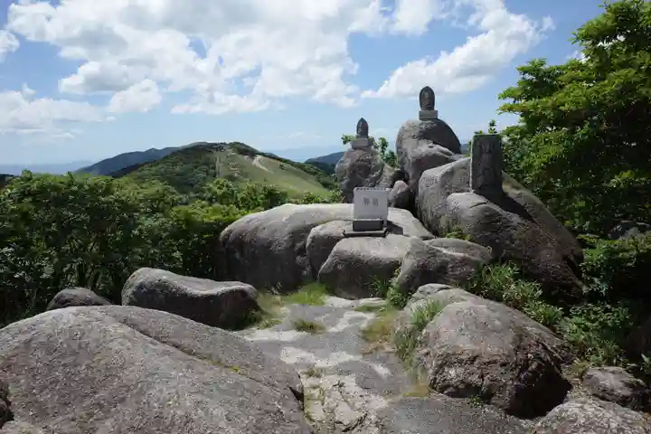 御在所 御嶽神社(三重県)