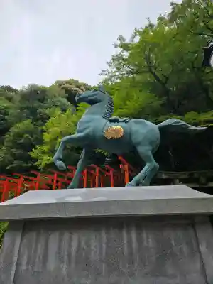 伊奈波神社の{uncategorized: "未分類", other: "その他", undefined: "問題あり", building: "その他建物", grave: "お墓", sacred_gate: "鳥居", guardian: "狛犬", statue: "像", buddha: "仏像", history: "歴史", nature: "自然", garden: "庭園", animal: "動物", pagoda: "塔", temizu: "手水舎", mountain_gate: "山門・神門", sanctuary: "本殿・本堂", subordinate: "末社・摂社", art: "芸術", scenery: "景色", jizo: "地蔵", ema: "絵馬", goshuin: "御朱印", omikuji: "おみくじ", items: "授与品その他", amulet: "お守り", goshuincho: "御朱印帳", eats: "食事", festival: "お祭り", votive_dance: "神楽", shichigosan: "七五三参", wedding: "結婚式", experience: "体験その他", initially: "初詣", around: "周辺", anti_infection: "感染症対策"}