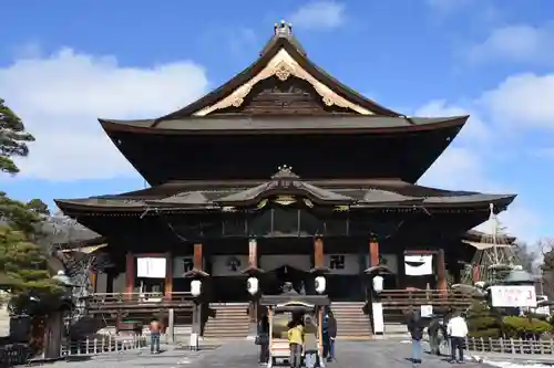 善光寺の本殿・本堂