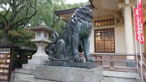 湊川神社の狛犬