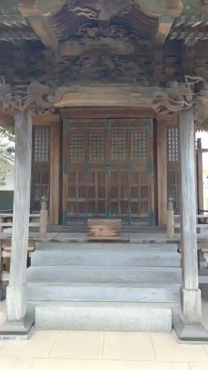 自性院の本殿・本堂