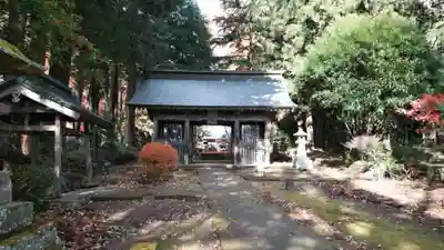 都々古別神社(馬場)の山門・神門