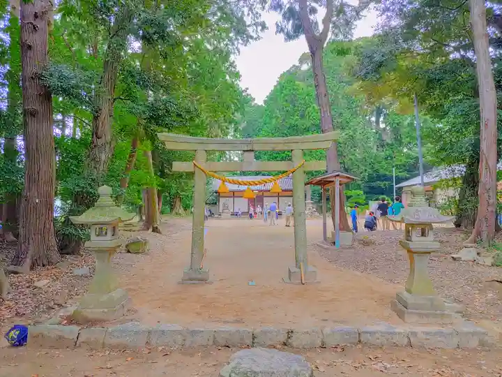 久保神社(久保町)の鳥居