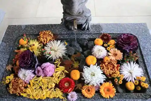 滑川神社 - 仕事と子どもの守り神の手水