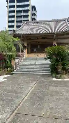 真浄寺の{uncategorized: "未分類", other: "その他", undefined: "問題あり", building: "その他建物", grave: "お墓", sacred_gate: "鳥居", guardian: "狛犬", statue: "像", buddha: "仏像", history: "歴史", nature: "自然", garden: "庭園", animal: "動物", pagoda: "塔", temizu: "手水舎", mountain_gate: "山門・神門", sanctuary: "本殿・本堂", subordinate: "末社・摂社", art: "芸術", scenery: "景色", jizo: "地蔵", ema: "絵馬", goshuin: "御朱印", omikuji: "おみくじ", items: "授与品その他", amulet: "お守り", goshuincho: "御朱印帳", eats: "食事", festival: "お祭り", votive_dance: "神楽", shichigosan: "七五三参", wedding: "結婚式", experience: "体験その他", initially: "初詣", around: "周辺", anti_infection: "感染症対策"}