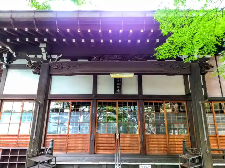 西祐寺の本殿・本堂