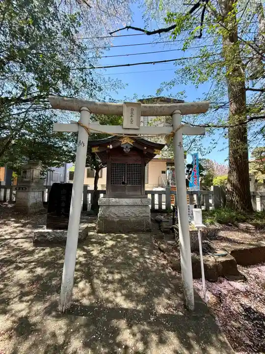 長島神社の{uncategorized: "未分類", other: "その他", undefined: "問題あり", building: "その他建物", grave: "お墓", sacred_gate: "鳥居", guardian: "狛犬", statue: "像", buddha: "仏像", history: "歴史", nature: "自然", garden: "庭園", animal: "動物", pagoda: "塔", temizu: "手水舎", mountain_gate: "山門・神門", sanctuary: "本殿・本堂", subordinate: "末社・摂社", art: "芸術", scenery: "景色", jizo: "地蔵", ema: "絵馬", goshuin: "御朱印", omikuji: "おみくじ", items: "授与品その他", amulet: "お守り", goshuincho: "御朱印帳", eats: "食事", festival: "お祭り", votive_dance: "神楽", shichigosan: "七五三参", wedding: "結婚式", experience: "体験その他", initially: "初詣", around: "周辺", anti_infection: "感染症対策"}