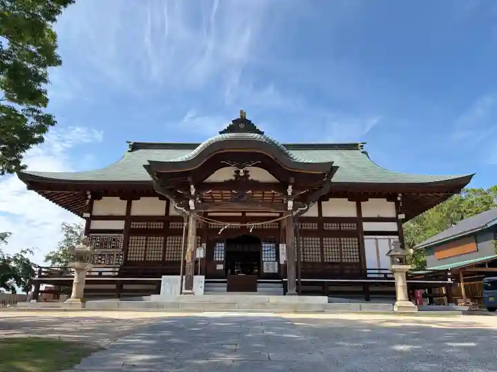 玉井宮東照宮の{uncategorized: "未分類", other: "その他", undefined: "問題あり", building: "その他建物", grave: "お墓", sacred_gate: "鳥居", guardian: "狛犬", statue: "像", buddha: "仏像", history: "歴史", nature: "自然", garden: "庭園", animal: "動物", pagoda: "塔", temizu: "手水舎", mountain_gate: "山門・神門", sanctuary: "本殿・本堂", subordinate: "末社・摂社", art: "芸術", scenery: "景色", jizo: "地蔵", ema: "絵馬", goshuin: "御朱印", omikuji: "おみくじ", items: "授与品その他", amulet: "お守り", goshuincho: "御朱印帳", eats: "食事", festival: "お祭り", votive_dance: "神楽", shichigosan: "七五三参", wedding: "結婚式", experience: "体験その他", initially: "初詣", around: "周辺", anti_infection: "感染症対策"}