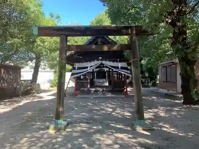 神明社の鳥居