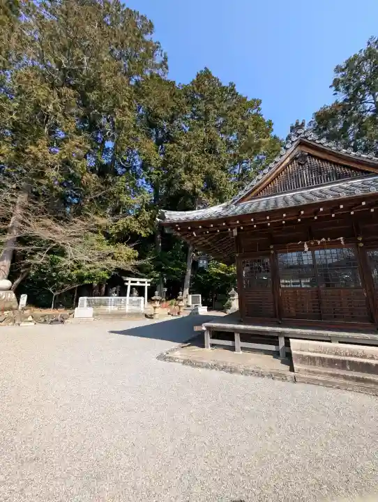 立志神社の{uncategorized: "未分類", other: "その他", undefined: "問題あり", building: "その他建物", grave: "お墓", sacred_gate: "鳥居", guardian: "狛犬", statue: "像", buddha: "仏像", history: "歴史", nature: "自然", garden: "庭園", animal: "動物", pagoda: "塔", temizu: "手水舎", mountain_gate: "山門・神門", sanctuary: "本殿・本堂", subordinate: "末社・摂社", art: "芸術", scenery: "景色", jizo: "地蔵", ema: "絵馬", goshuin: "御朱印", omikuji: "おみくじ", items: "授与品その他", amulet: "お守り", goshuincho: "御朱印帳", eats: "食事", festival: "お祭り", votive_dance: "神楽", shichigosan: "七五三参", wedding: "結婚式", experience: "体験その他", initially: "初詣", around: "周辺", anti_infection: "感染症対策"}