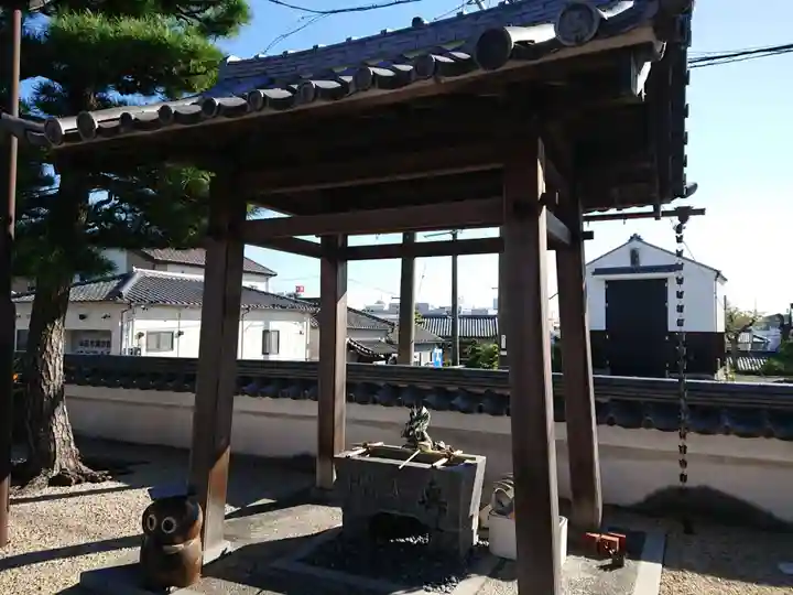 真如院(常楽寺塔頭)の手水舎