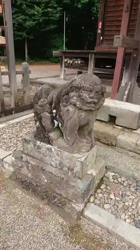 安房神社の狛犬