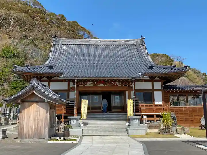 多聞寺の本殿・本堂