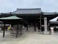 金倉寺の本殿・本堂