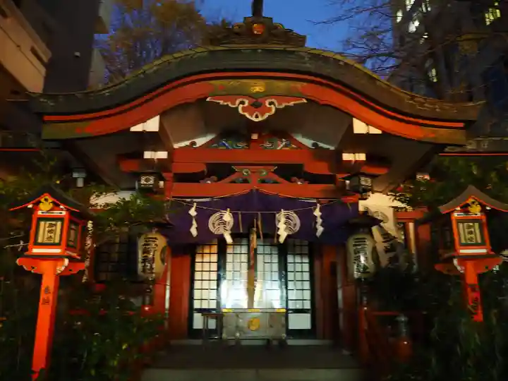 三崎稲荷神社の本殿・本堂