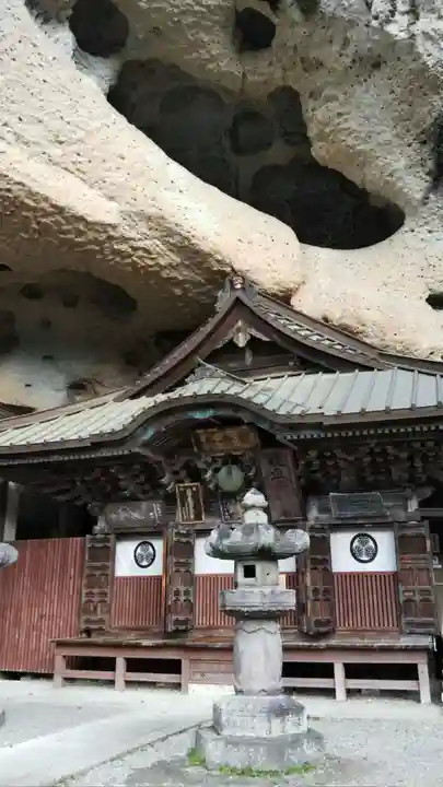 大谷寺の本殿・本堂