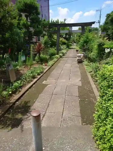 新曽氷川神社の鳥居