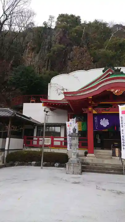 岩戸弘法弘峰寺の本殿・本堂