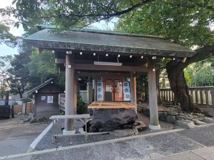伊勢山皇大神宮の手水舎
