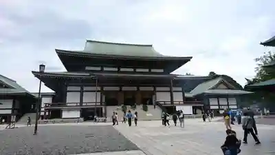 成田山新勝寺の本殿・本堂