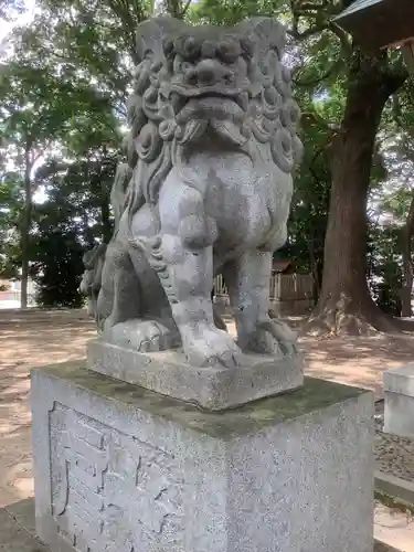 神明社の狛犬