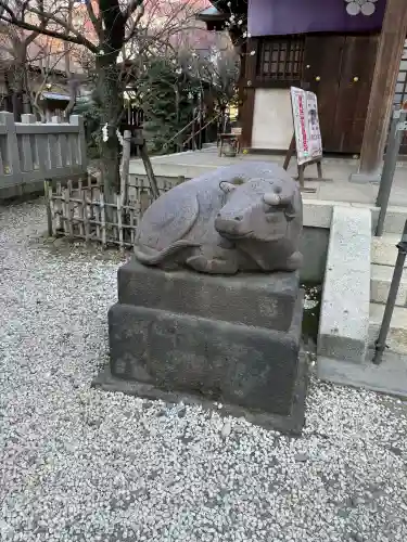 牛天神北野神社の{uncategorized: "未分類", other: "その他", undefined: "問題あり", building: "その他建物", grave: "お墓", sacred_gate: "鳥居", guardian: "狛犬", statue: "像", buddha: "仏像", history: "歴史", nature: "自然", garden: "庭園", animal: "動物", pagoda: "塔", temizu: "手水舎", mountain_gate: "山門・神門", sanctuary: "本殿・本堂", subordinate: "末社・摂社", art: "芸術", scenery: "景色", jizo: "地蔵", ema: "絵馬", goshuin: "御朱印", omikuji: "おみくじ", items: "授与品その他", amulet: "お守り", goshuincho: "御朱印帳", eats: "食事", festival: "お祭り", votive_dance: "神楽", shichigosan: "七五三参", wedding: "結婚式", experience: "体験その他", initially: "初詣", around: "周辺", anti_infection: "感染症対策"}