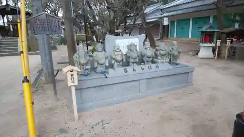 藤森神社の像