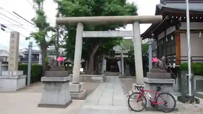 飛木稲荷神社の鳥居