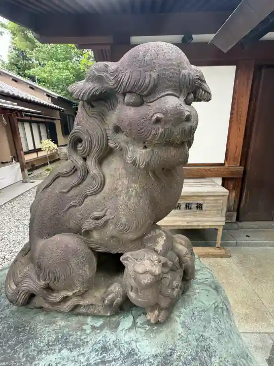 代田八幡神社の{uncategorized: "未分類", other: "その他", undefined: "問題あり", building: "その他建物", grave: "お墓", sacred_gate: "鳥居", guardian: "狛犬", statue: "像", buddha: "仏像", history: "歴史", nature: "自然", garden: "庭園", animal: "動物", pagoda: "塔", temizu: "手水舎", mountain_gate: "山門・神門", sanctuary: "本殿・本堂", subordinate: "末社・摂社", art: "芸術", scenery: "景色", jizo: "地蔵", ema: "絵馬", goshuin: "御朱印", omikuji: "おみくじ", items: "授与品その他", amulet: "お守り", goshuincho: "御朱印帳", eats: "食事", festival: "お祭り", votive_dance: "神楽", shichigosan: "七五三参", wedding: "結婚式", experience: "体験その他", initially: "初詣", around: "周辺", anti_infection: "感染症対策"}