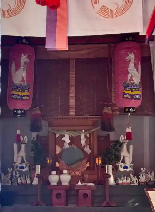 箱崎八幡神社の{uncategorized: "未分類", other: "その他", undefined: "問題あり", building: "その他建物", grave: "お墓", sacred_gate: "鳥居", guardian: "狛犬", statue: "像", buddha: "仏像", history: "歴史", nature: "自然", garden: "庭園", animal: "動物", pagoda: "塔", temizu: "手水舎", mountain_gate: "山門・神門", sanctuary: "本殿・本堂", subordinate: "末社・摂社", art: "芸術", scenery: "景色", jizo: "地蔵", ema: "絵馬", goshuin: "御朱印", omikuji: "おみくじ", items: "授与品その他", amulet: "お守り", goshuincho: "御朱印帳", eats: "食事", festival: "お祭り", votive_dance: "神楽", shichigosan: "七五三参", wedding: "結婚式", experience: "体験その他", initially: "初詣", around: "周辺", anti_infection: "感染症対策"}