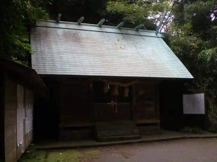 船越鉈切神社の本殿・本堂