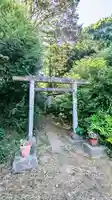 出世稲荷神社の鳥居
