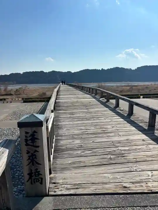 大井神社の{uncategorized: "未分類", other: "その他", undefined: "問題あり", building: "その他建物", grave: "お墓", sacred_gate: "鳥居", guardian: "狛犬", statue: "像", buddha: "仏像", history: "歴史", nature: "自然", garden: "庭園", animal: "動物", pagoda: "塔", temizu: "手水舎", mountain_gate: "山門・神門", sanctuary: "本殿・本堂", subordinate: "末社・摂社", art: "芸術", scenery: "景色", jizo: "地蔵", ema: "絵馬", goshuin: "御朱印", omikuji: "おみくじ", items: "授与品その他", amulet: "お守り", goshuincho: "御朱印帳", eats: "食事", festival: "お祭り", votive_dance: "神楽", shichigosan: "七五三参", wedding: "結婚式", experience: "体験その他", initially: "初詣", around: "周辺", anti_infection: "感染症対策"}